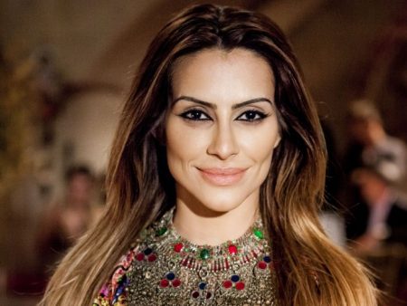 Cleo Pires arrasa em “decote” e dispara: “Vocês queriam lacração?”