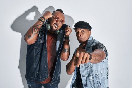 Tchakabum volta com tudo e lança o clipe “Lentamente”