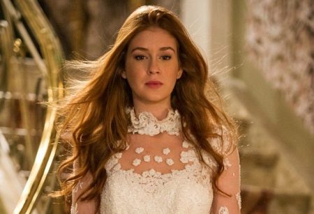 Marina Ruy Barbosa inclui o sobrenome do marido em sua conta no Twitter