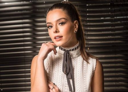 Giovanna Lancellotti elogia peoas por defesa de Raissa em A Fazenda 2020