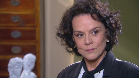 Confirmada em nova novela do SBT, Clarisse Abujamra entra em “Carinha de Anjo”
