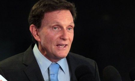 Prefeito do Rio usa verba para provocar a Globo; Crivella investe mais no SBT