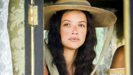 Saiba mais sobre a personagem de Ágatha Moreira em “Orgulho e Paixão”