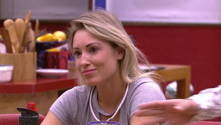 BBB18: Jéssica tenta diálogo com Ana Clara após paredão