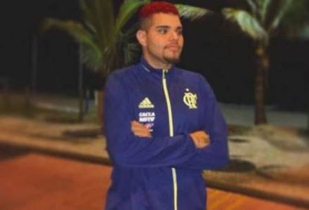 Filho de Naldo detona a mãe na web: “Não é essa flor que se cheire”