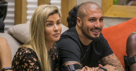 Aline Gotschalg desabafa sobre volta do filho à escola após longo período de isolamento