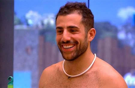 Kaysar ri ao falar de namoro com Jéssica: “Será que rola?”