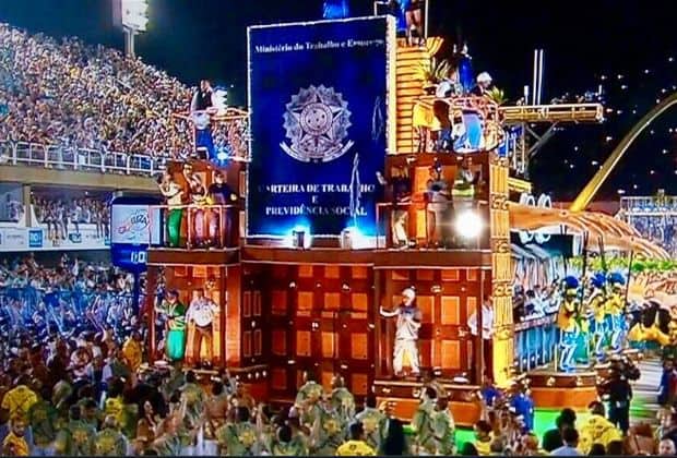 Internautas criticam a Globo após Tuiuti ficar em segundo lugar no Carnaval do Rio