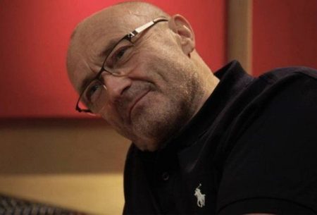 Phil Collins é retido em aeroporto do Rio de Janeiro