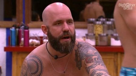 Caruso critica Wagner, Gleici e sobra até para vinheta do BBB18: “É uma bosta”