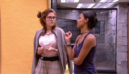 BBB18: Ana Clara e Gleici se unem para livrar Breno do paredão