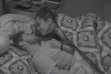 BBB18: “Paguei a língua”, diz Paula após noite quente com Breno