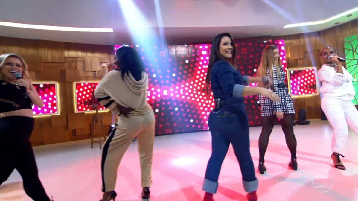 No “Encontro”, Fátima Bernardes dança com meninas do Rouge e agita a internet