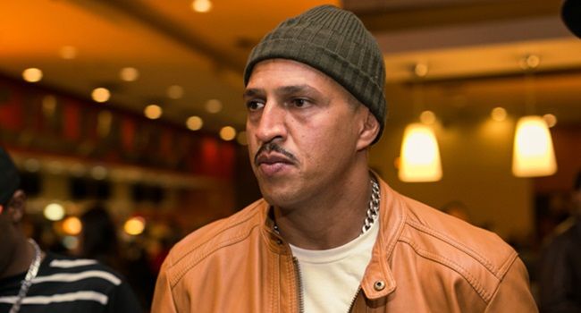 Detran dá bronca em Mano Brown após rapper dirigir sem cinto em campanha