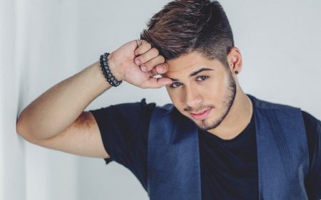 Zé Felipe afirma adorar prostíbulo: “Toda mulher tinha que deixar o marido ir”