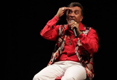 Sucesso em “A Praça é Nossa”, personagem Paulinho Gogó ganhará filme