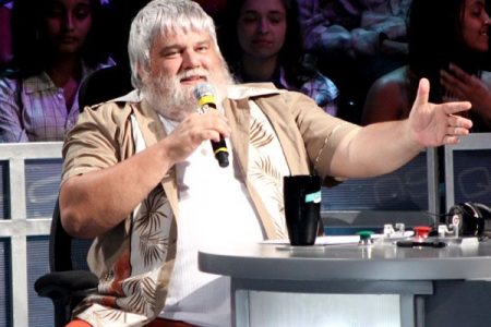 Famosos lamentam a morte do produtor musical Miranda