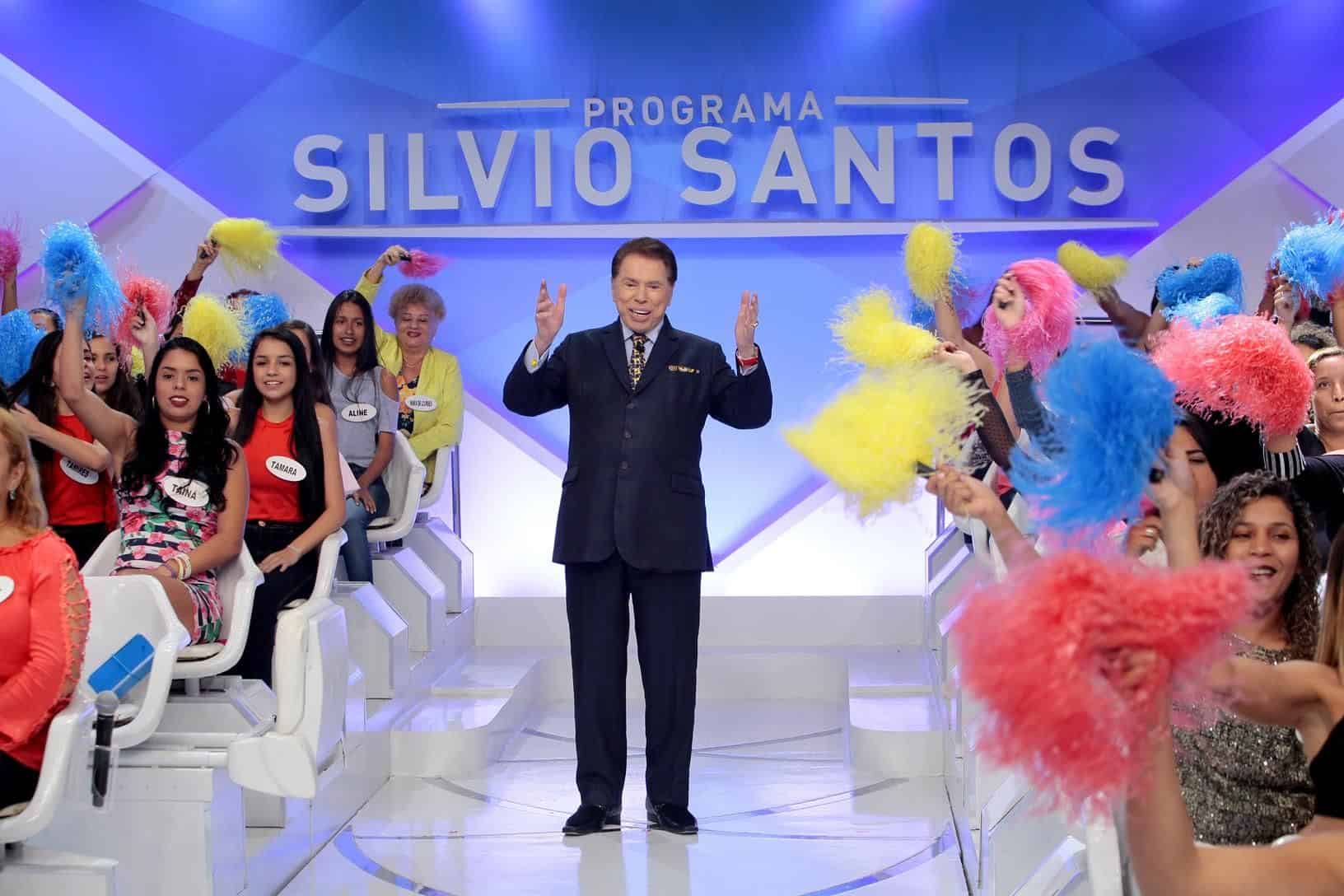 No “Jogo dos Pontinhos”, Silvio Santos faz perguntas picantes a convidados