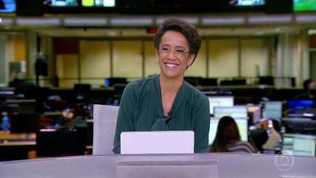 Zileide Silva se atrapalha e erra nome de repórter, que leva na esportiva: “Você pode tudo”