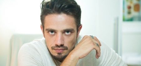“O Outro Lado do Paraíso”: Renato esconde Sophia por dinheiro