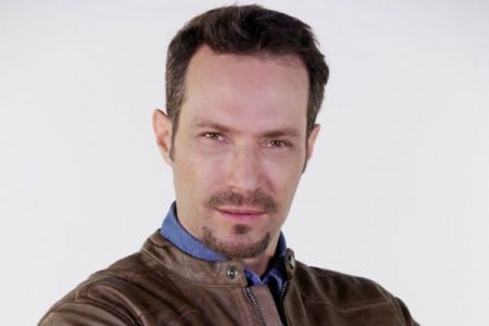 Fernando Pavão deixa a Record após o término de “Apocalipse”