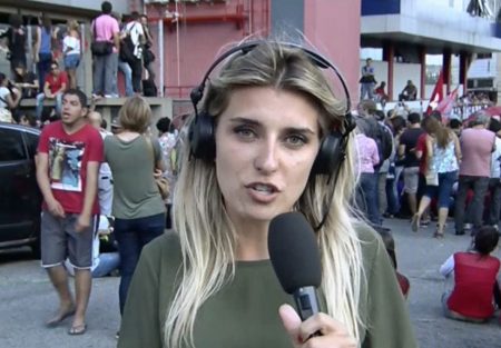 Repórter da BandNews é agredida durante cobertura da prisão de Lula