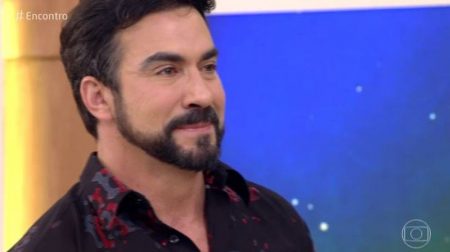 Fátima Bernardes emociona Fábio de Melo com surpresa no “Encontro”