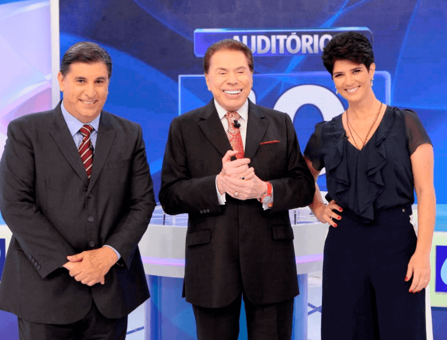 “Programa Silvio Santos” recebe Carlos Nascimento e Mariana Godoy