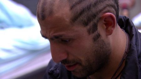 BBB18: “Não acredito”, diz Kaysar ao acordar no penúltimo dia do reality