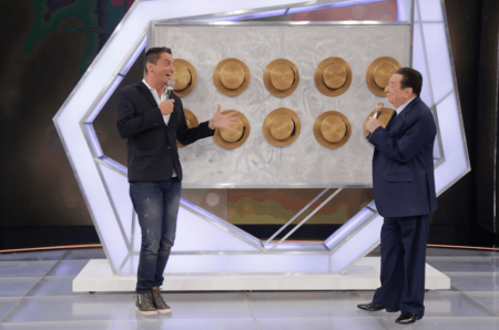 “Programa Raul Gil” recebe Leo Dias no “Pra Quem Você Tira o Chapéu”