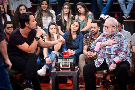 Jô Soares se emociona com discurso de Rodrigo Santoro no “Altas Horas”; veja