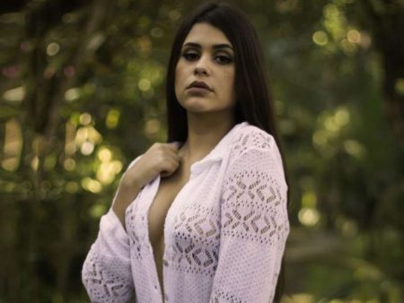 Ex-BBB Ana Paula Costa manda recado e desmente tentativa de suicídio