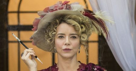 “Orgulho e Paixão”: Josephine morre ao tentar matar Cecília