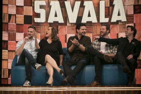 Filhos de Elizabeth Savala aparecem na Globo e causam alvoroço na web