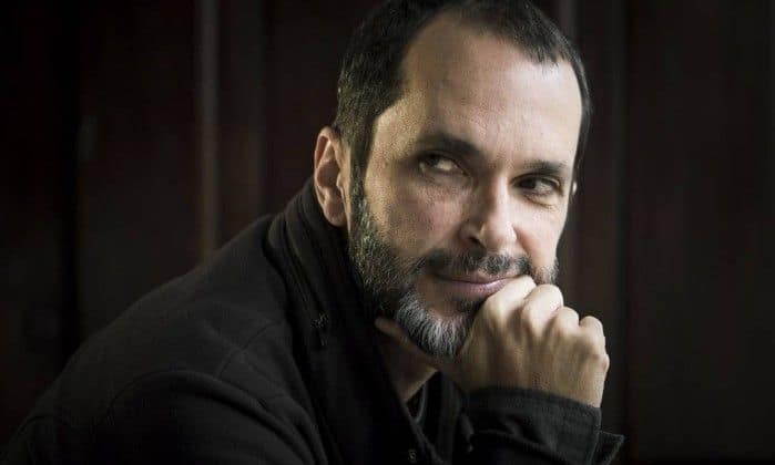 Com adiamento de “Troia”, José Luiz Villamarim é cotado para séries na Globo
