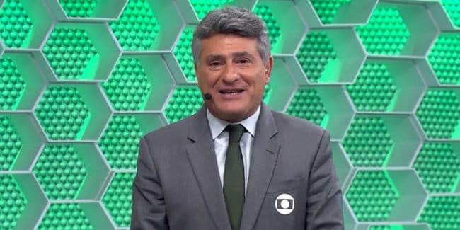 Cléber Machado renova contrato com a Globo