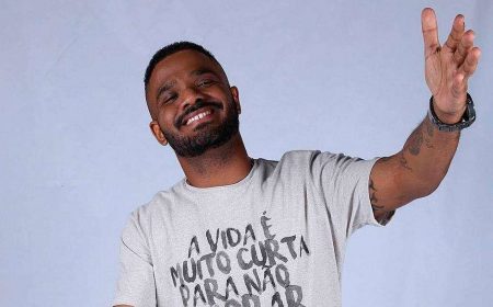 Filho de Arlindo Cruz fala sobre estado do pai: “Vive uma luta diária”