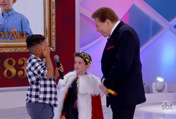 Silvio Santos toma atitude inesperada após menino chorar em programa; veja