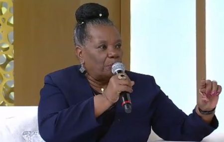 “Nunca bati na porta de emissora para pedir porra nenhuma”, dispara Neusa Borges