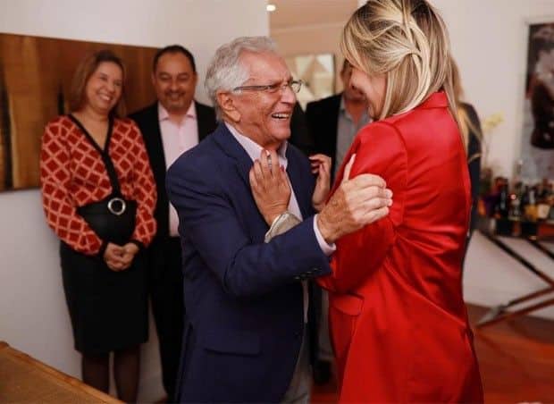 Renata Domingues se casa com Carlos Alberto de Nóbrega: “Noite inesquecível”