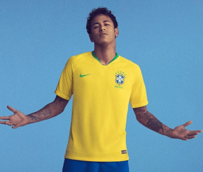 Neymar posta foto, seguidor vê indireta a Marquezine e craque dá voadora