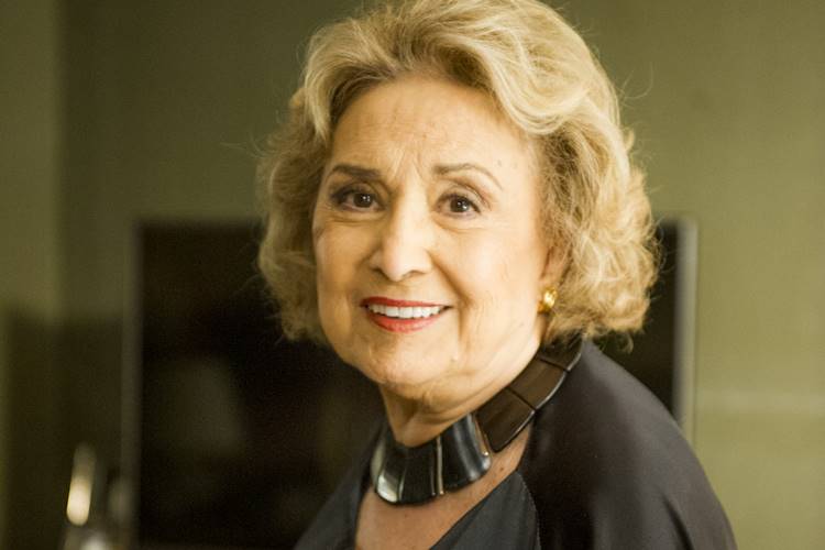 Aos 87 anos, Eva Wilma é hospitalizada com pneumonia em São Paulo