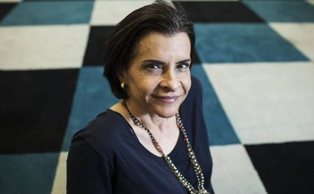 Marina Lima comemora namoro lésbico com frase de fast food; entenda