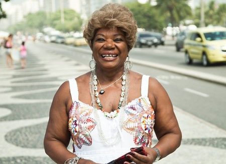 Neusa Borges esquece nome de novela portuguesa da qual participa