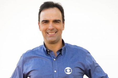 Tadeu Schmidt celebra vitória da seleção e manda recado para os cavalinhos: “Foram vistos no aeroporto”