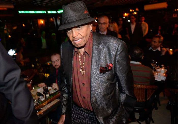 Morre Joe Jackson, pai de Michael Jackson, aos 89 anos