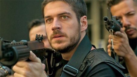 Marco Pigossi define futuro após saída da Globo e série na Netflix