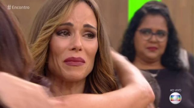 Ana Furtado chora na TV e fala sobre câncer: “Consegui superar o medo”