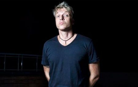 Cantor Vinny larga a música e investe na carreira de filósofo: “Fiz o que tinha vontade”