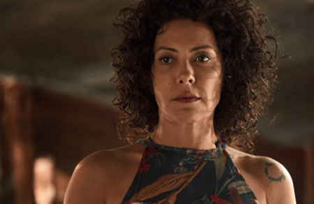 “Segundo Sol”: Rochelle descobre plano de Edgar de fugir com Cacau